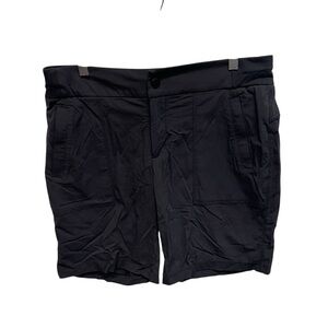 Athleta Trekkie Bermuda Shorts (596504) Black womens size 8